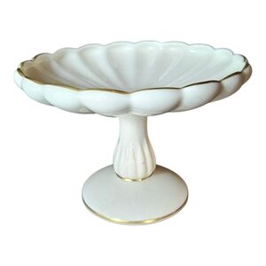 Lenox White and Gold Scalloped Cake Stand